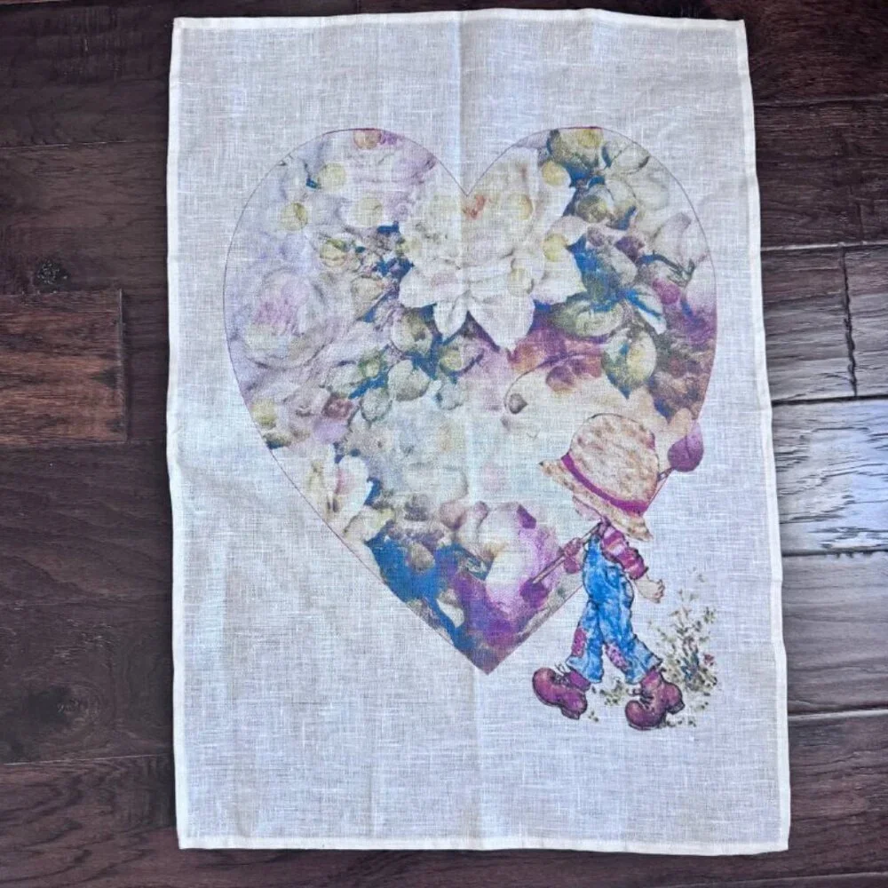 NWOT!  European Linen Kitchen Towel Set of 3 – Love is In the Air Theme